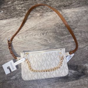 Never used Michael Kors clutch/ wristlet with belt attachment